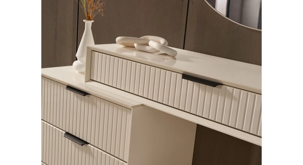 Lotus Yatak Odası (Ön yüzler mdf iç iskelet suntalem malzemeden üretilmiştir)