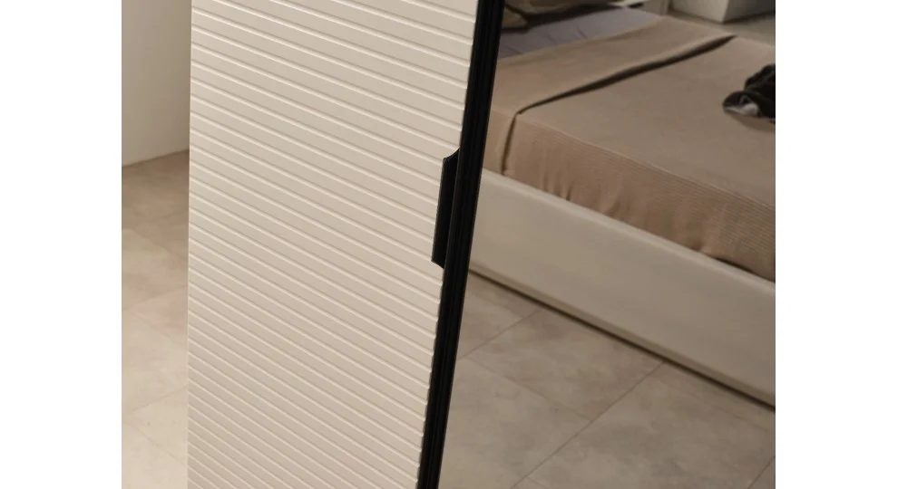 Lotus Yatak Odası (Ön yüzler mdf iç iskelet suntalem malzemeden üretilmiştir)